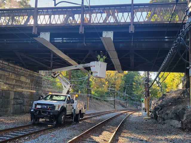 Liftgate and Hi-Rail Inspection